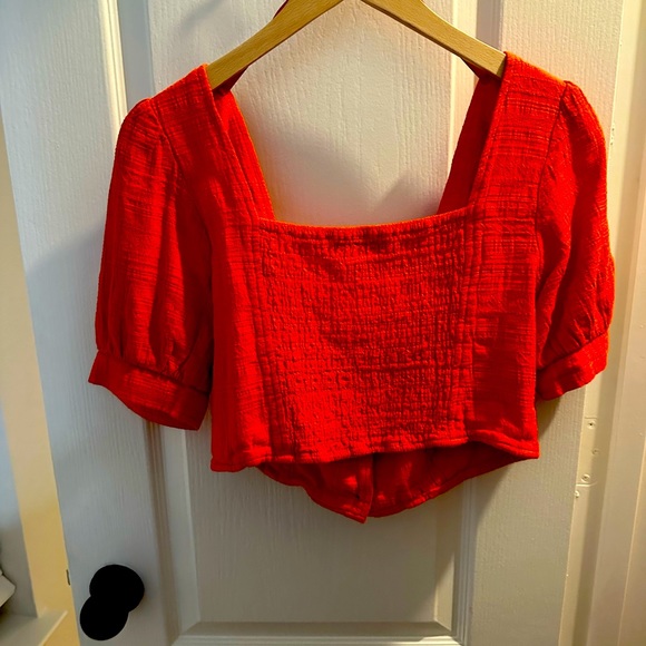 🌹 Love Whit Red Cropped Top - Picture 2 of 2